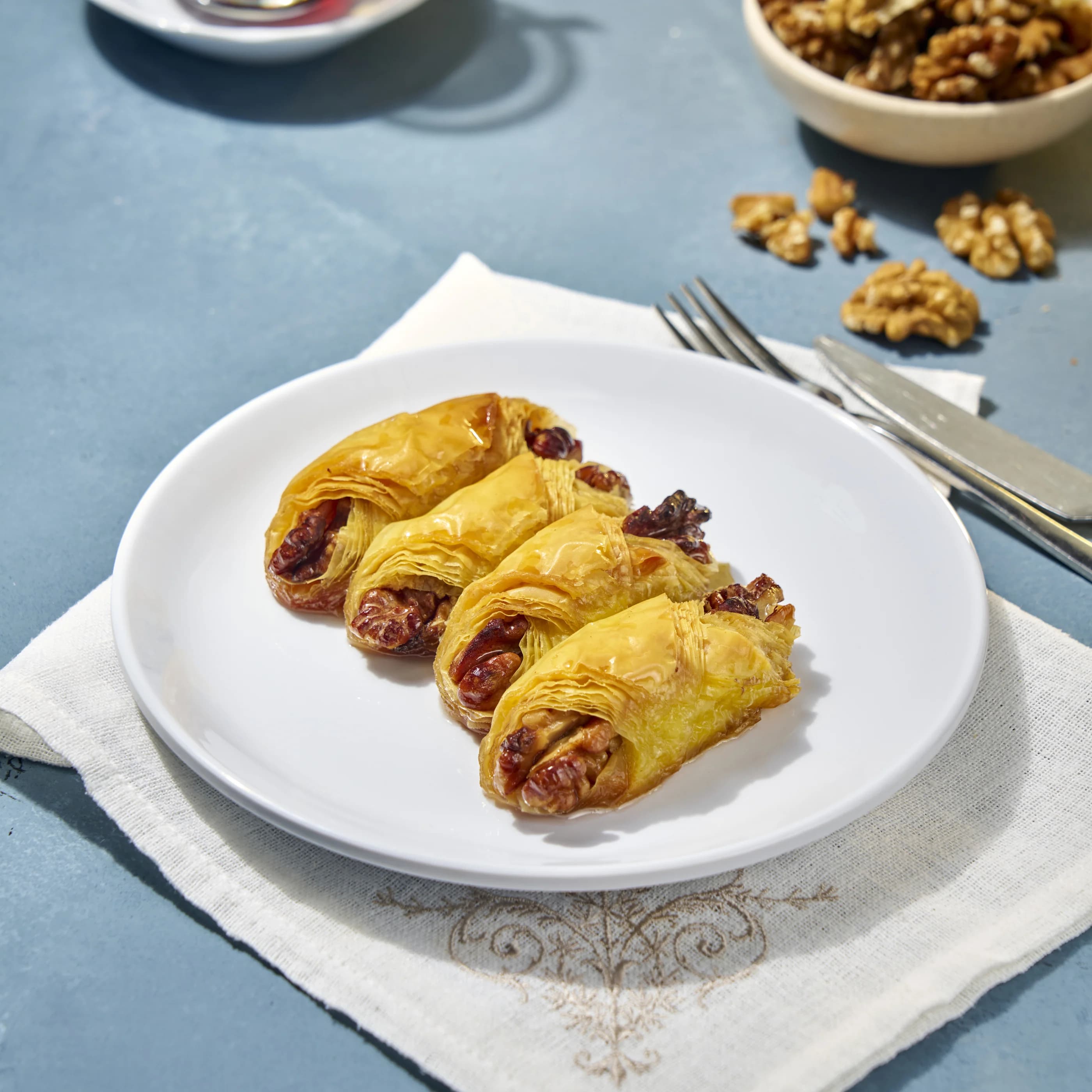 Cevizli Kaymaklı Kelebek