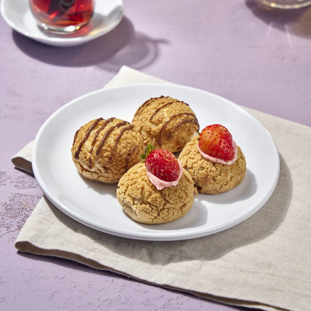 Çilekli Fransız Ekler